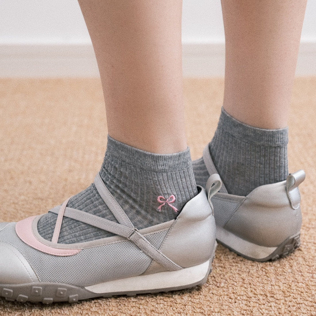 Sheer Vertical Stripe Bow Grey Crew Socks