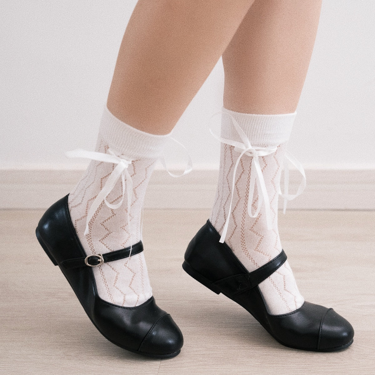 Ballet Bowtie Ribbon White Crew Socks