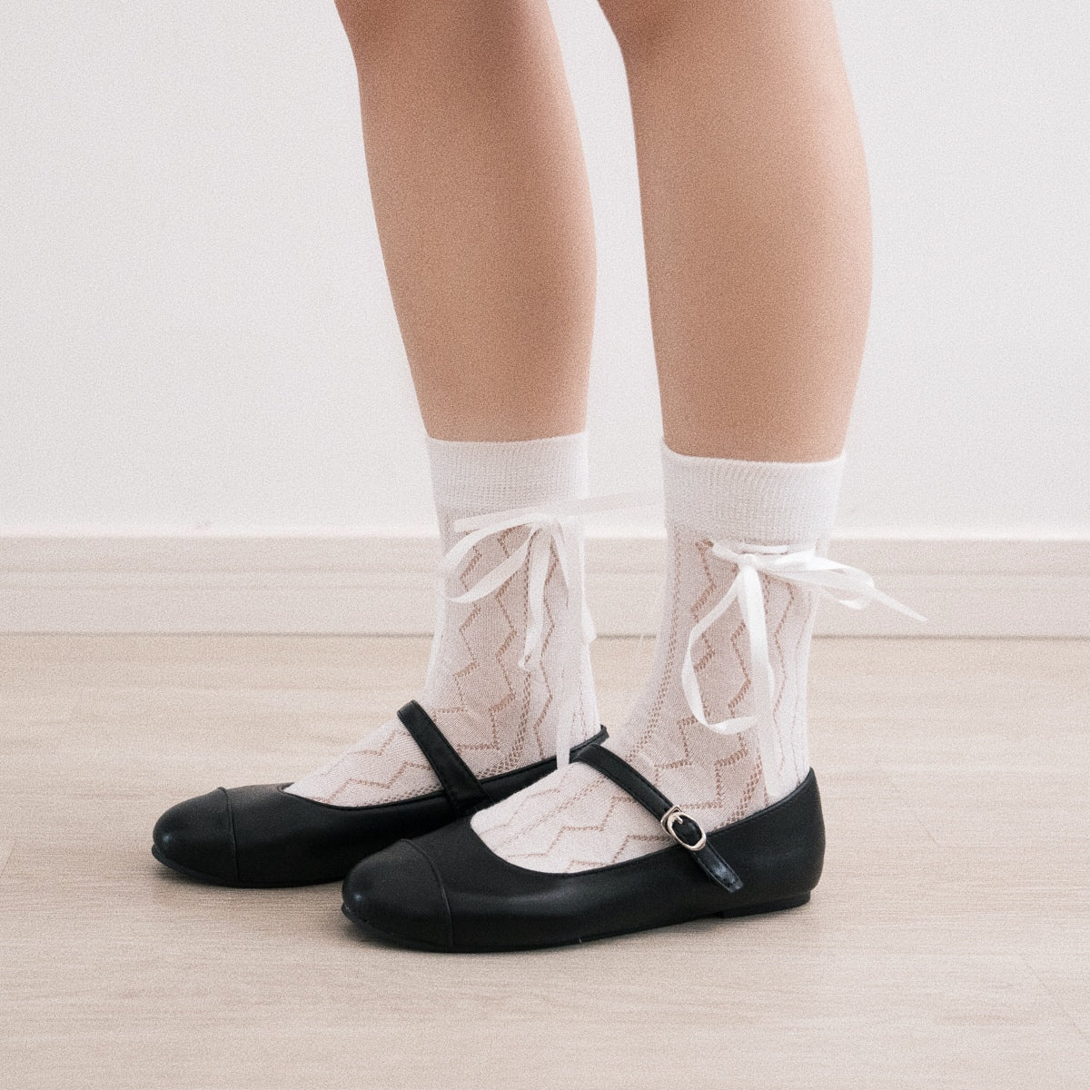 Ballet Bowtie Ribbon White Crew Socks