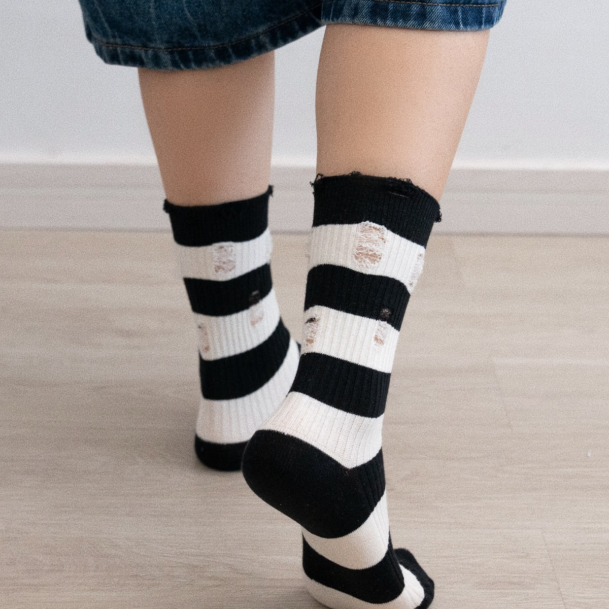 Striped Cotton Black &amp; White Crew Socks