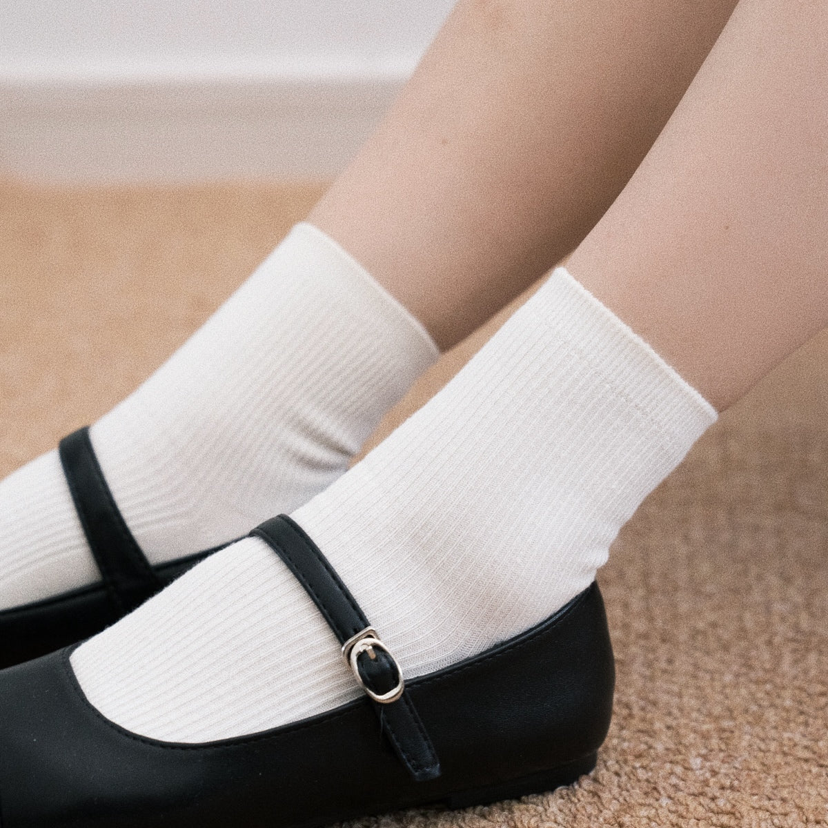 All-Season Creamy White Daily Crew Socks