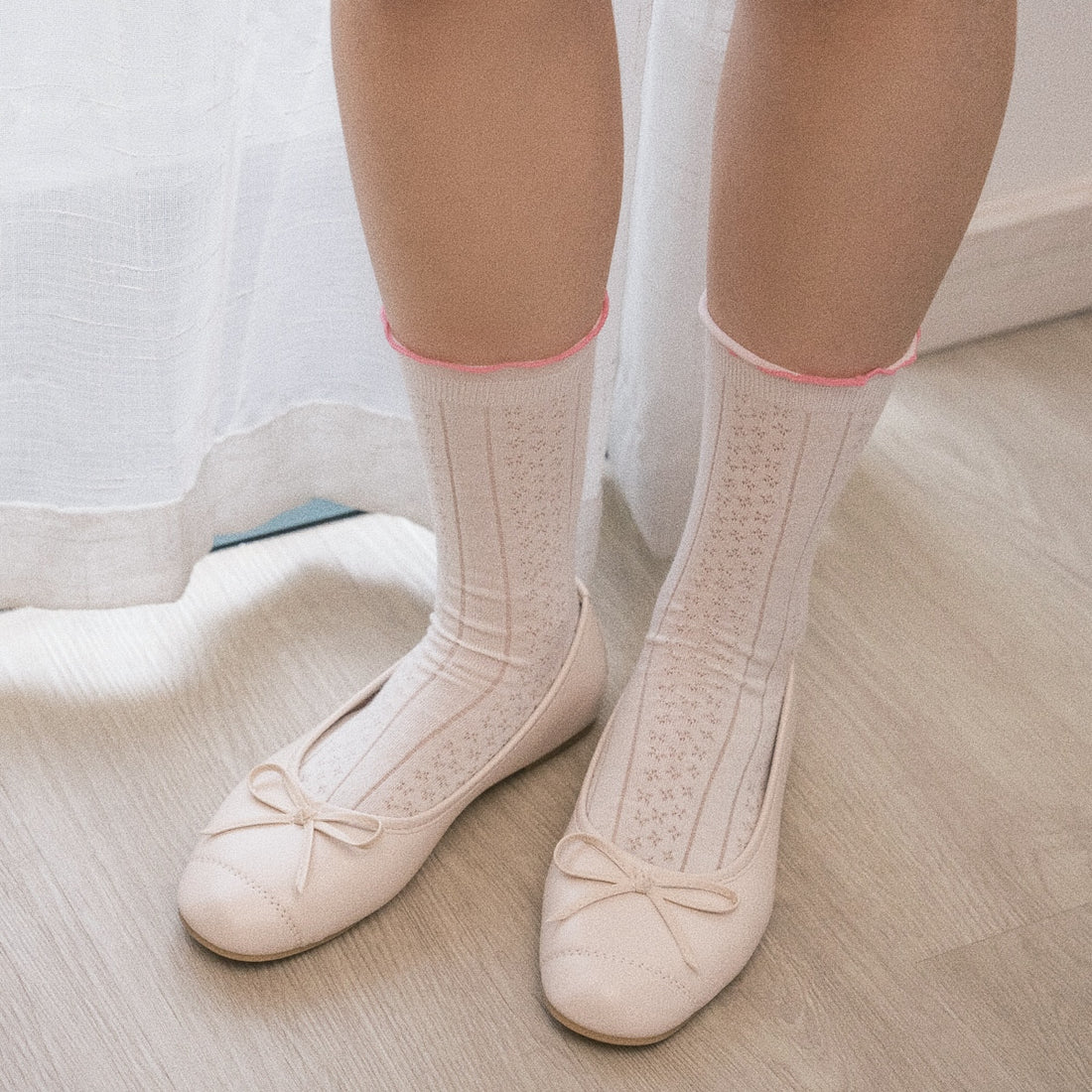 Pink Layer Lace Hollow-Out Mid-Calf Socks